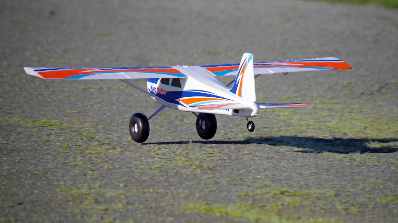 FMS Kingfisher Trainer RTF incl. Schwimmer & Skis - 140 cm Combo incl. Reflex Gyro System