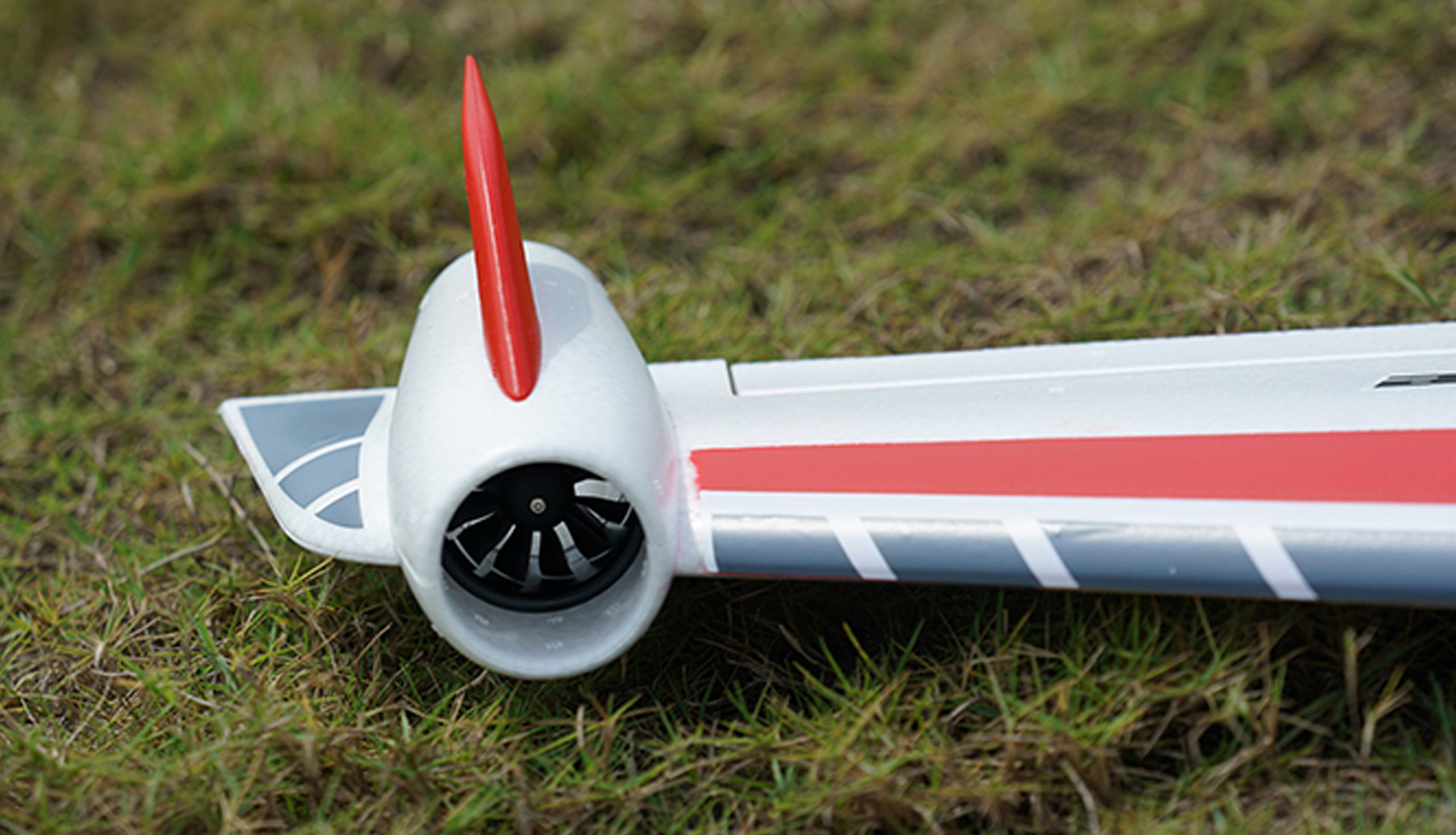 Eagle Twin V2 40mm EDF Nurflügler PNP rot 