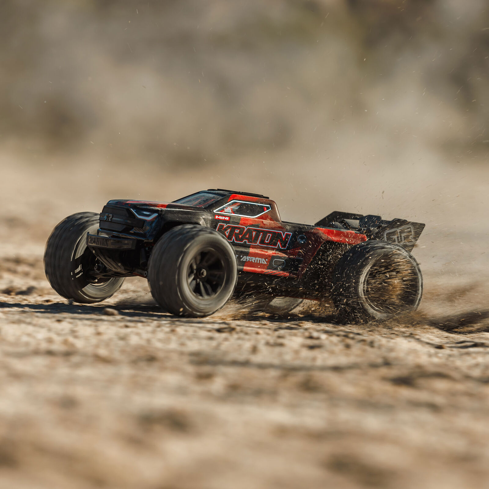 1/16 Mini KRATON 3S DSC 4X4 RTR Brushless Speed Truck, Schwarz/Rot Aktion inkl. 2S LiPo und Ladegerät
